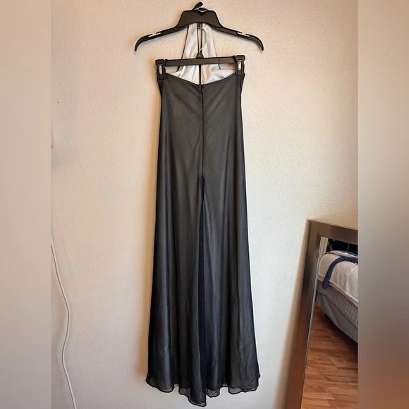 Black and silver sparkling gown - Picture 4 of 5